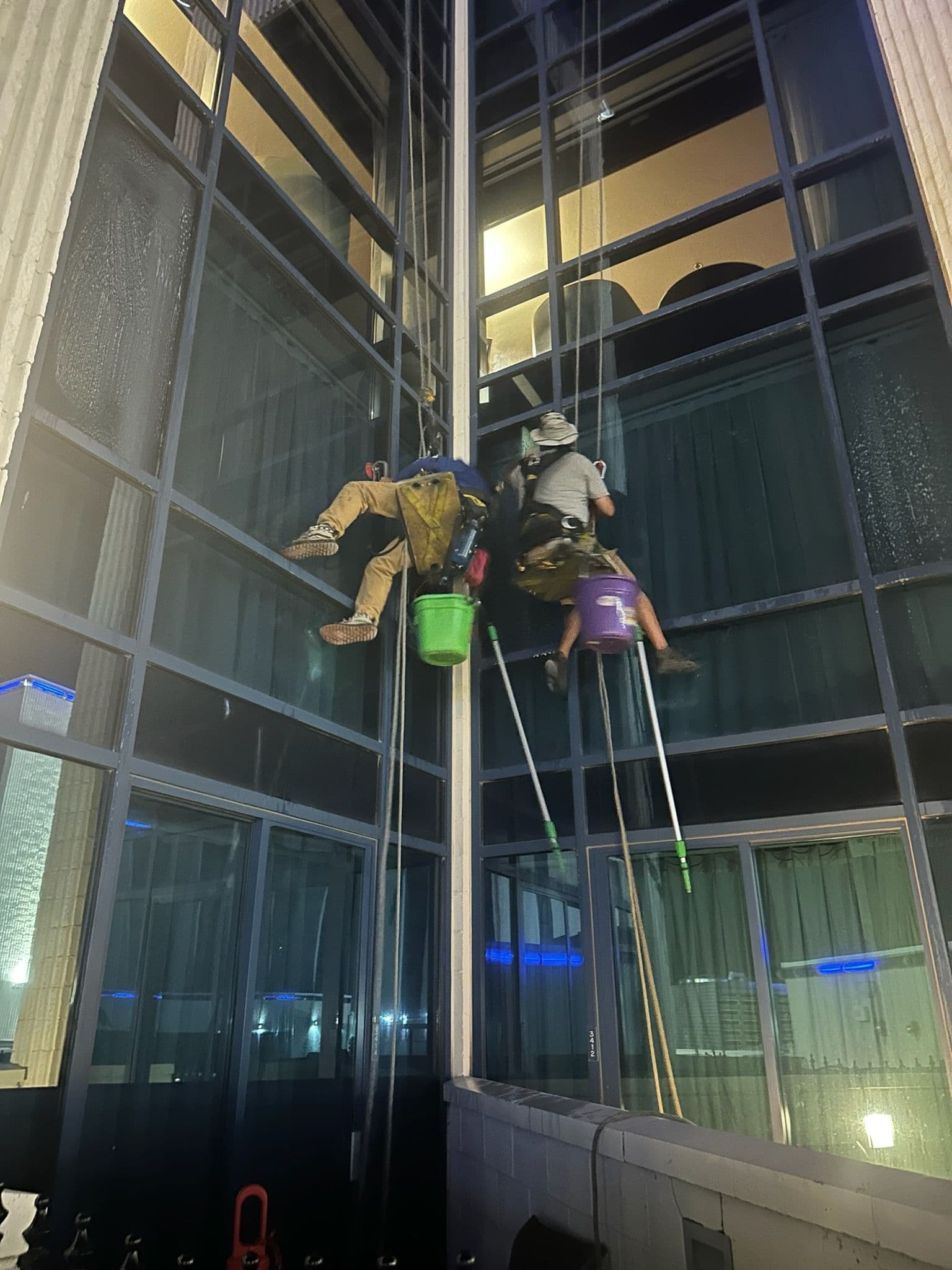 Nighttime Window Cleaning Beyond Expectations image